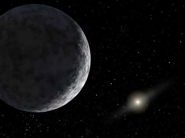 991  Плутон - второе самое контрастное тело в Солнечной системе.