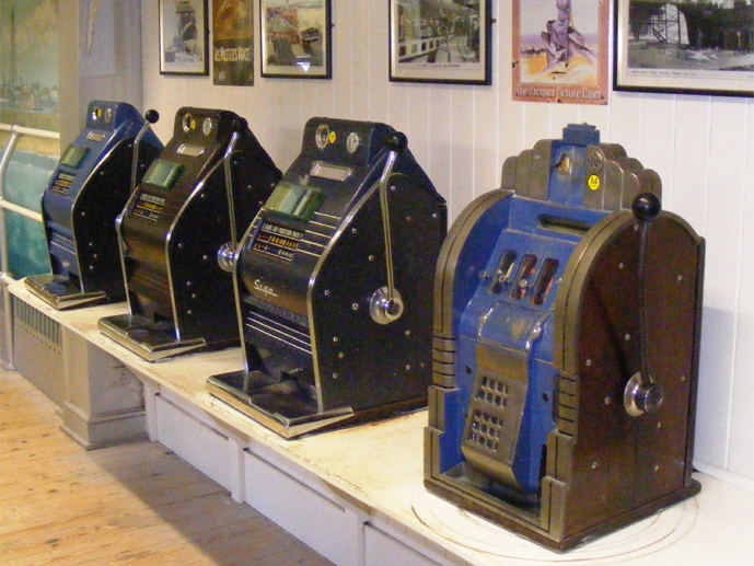 Первые игровые автоматы — как было и что сейчас