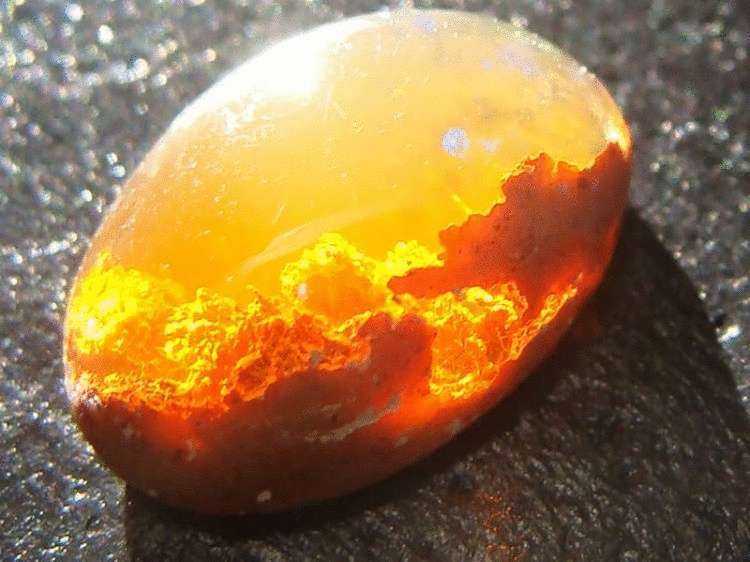 Самые завораживающие камни в мире