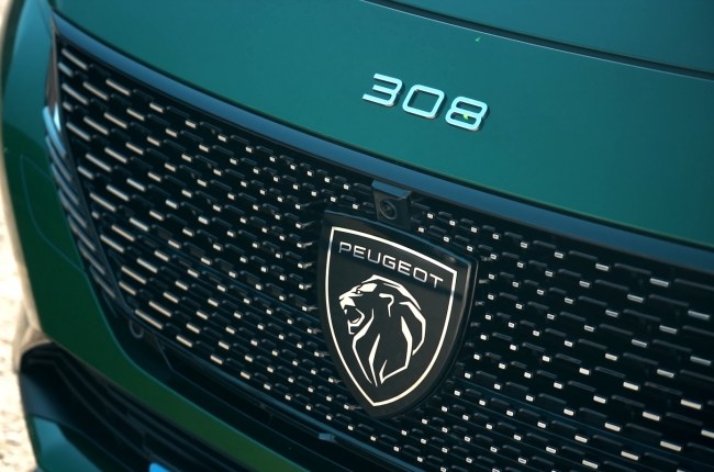 Peugeot 308 новый логотип